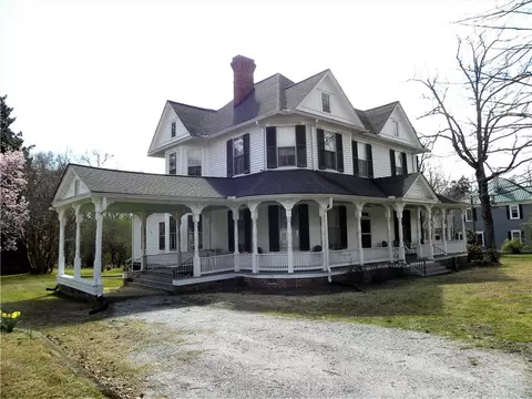 113 W Hampton Ave, Honea Path, SC 29654 photo 3