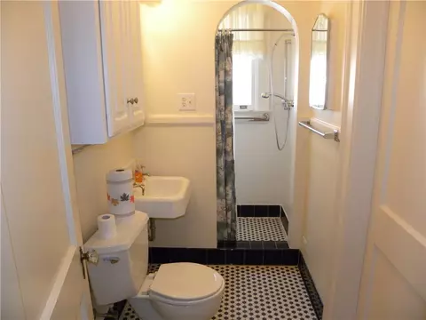 109 W Hampton Ave, Honea Path, SC 29654 photo 17