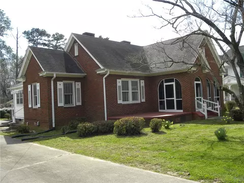 109 W Hampton Ave, Honea Path, SC 29654 photo 2