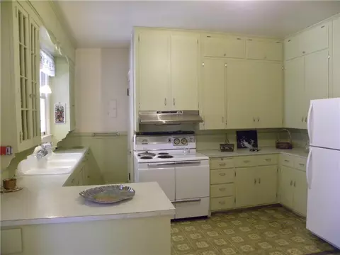 109 W Hampton Ave, Honea Path, SC 29654 photo 9