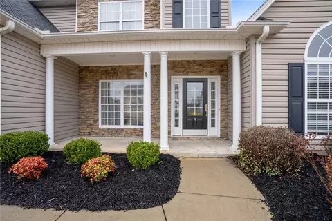 4 Chatham Ct, Easley, SC 29642 photo 3