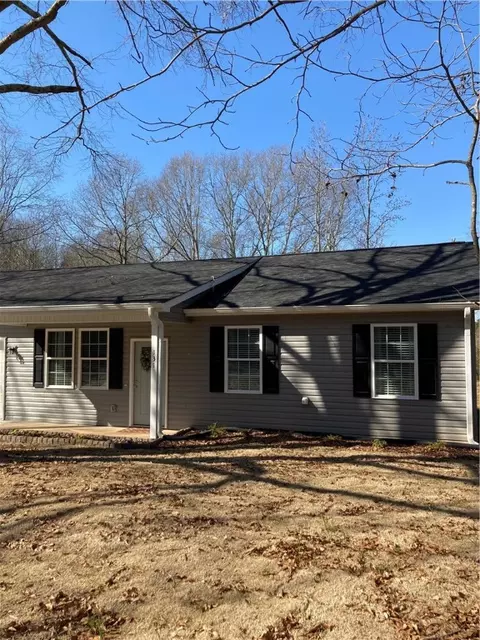 131 Zula Cir, Starr, SC 29684 photo 4