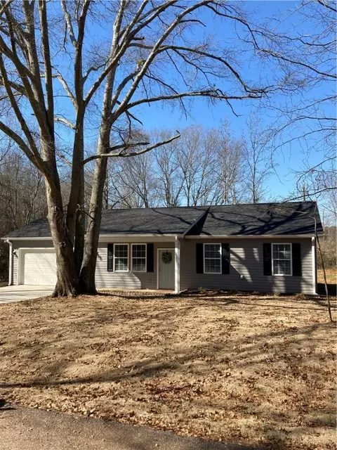 131 Zula Cir, Starr, SC 29684 photo 2