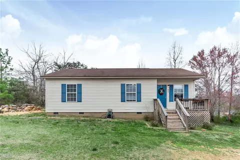 367 E Reedy Fork Rd, Seneca, SC 29678 photo 2