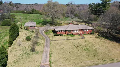 200 Chadwick Rd, Anderson, SC 29621 photo 1