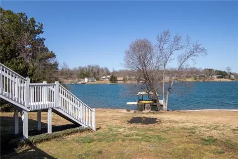 193 Walker Pt, Seneca, SC 29672 photo 7