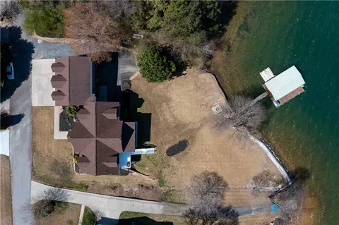 193 Walker Pt, Seneca, SC 29672 photo 6