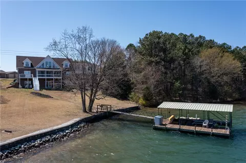 193 Walker Pt, Seneca, SC 29672 photo 4