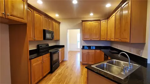 402 Millwee Creek Rd, Pendleton, SC 29670 photo 4