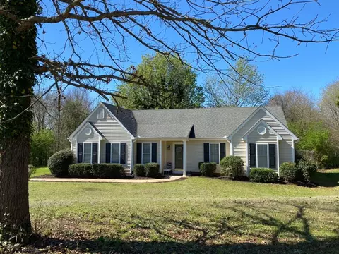 113 Wisteria Way, Pendleton, SC 29670 photo 1