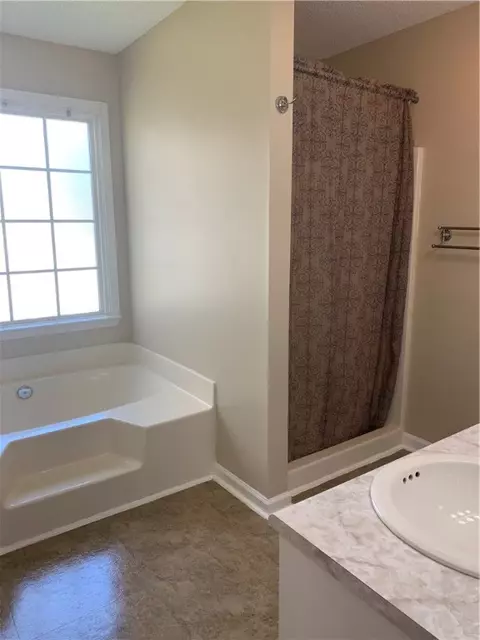 100 Tara Dr, Easley, SC 29642 photo 12