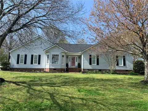 100 Tara Dr, Easley, SC 29642 photo 1