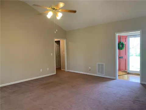 100 Tara Dr, Easley, SC 29642 photo 4