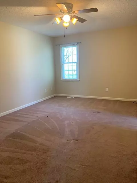 100 Tara Dr, Easley, SC 29642 photo 10