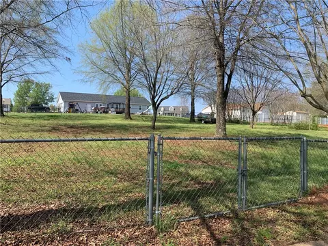 100 Tara Dr, Easley, SC 29642 photo 19