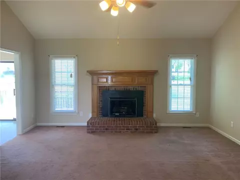 100 Tara Dr, Easley, SC 29642 photo 3
