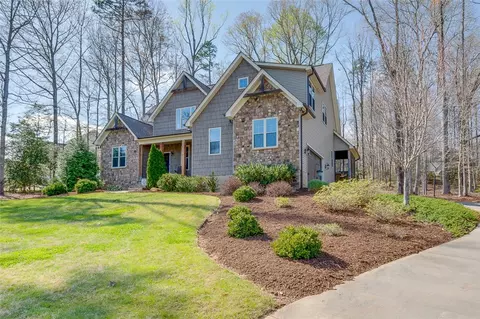 172 Upper Lake Dr, Easley, SC 29640 photo 2