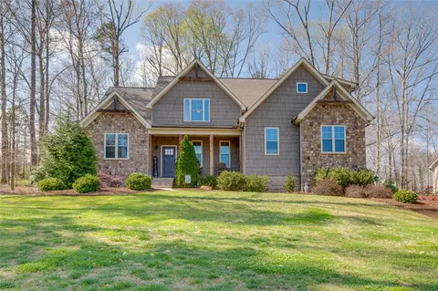172 Upper Lake Dr, Easley, SC 29640 photo 1