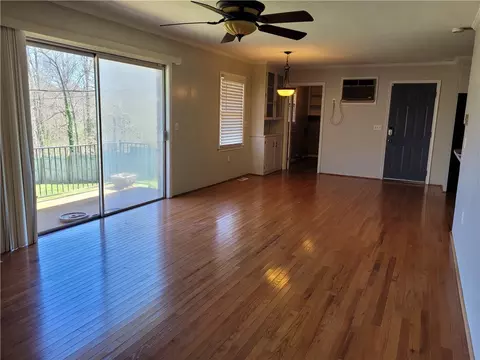 323 Ponce Deleon Dr, Anderson, SC 29621 photo 4
