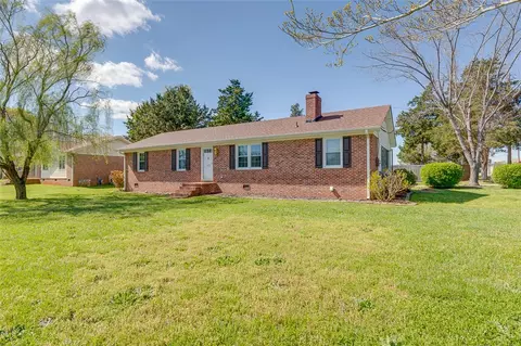 100 Evergreen St, Easley, SC 29642 photo 2