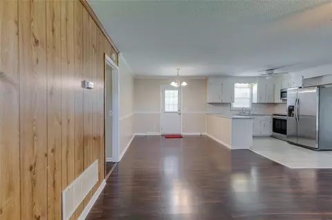 100 Evergreen St, Easley, SC 29642 photo 4