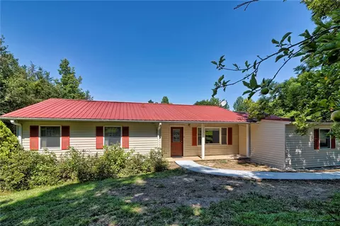 255 Sunrise Dr, Walhalla, SC 29691 photo 2