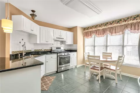 107 Whetstone Ln, Easley, SC 29640 photo 9