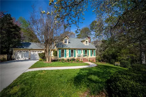 102 Camelot Rd, Clemson, SC 29631 photo 2