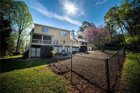 102 Camelot Rd, Clemson, SC 29631 photo 3