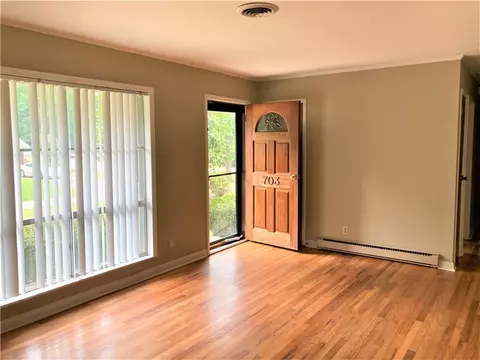 703 Woodland Dr, Pendleton, SC 29670 photo 4