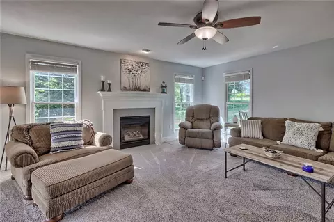1136 Moorehead Pl, Pendleton, SC 29670 photo 6