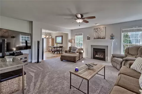 1136 Moorehead Pl, Pendleton, SC 29670 photo 5