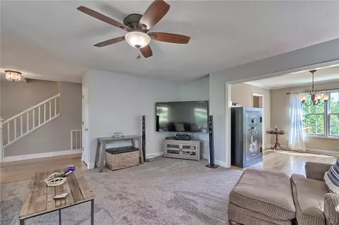 1136 Moorehead Pl, Pendleton, SC 29670 photo 4