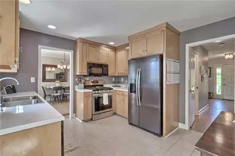 1136 Moorehead Pl, Pendleton, SC 29670 photo 11