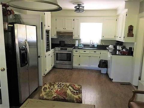 900 Old Six Mile Rd, Central, SC 29630 photo 2
