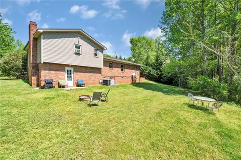 207 Mount Forest Cir, Easley, SC 29640 photo 21