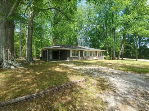 206 Dacus Dr, Williamston, SC 29697 photo 3