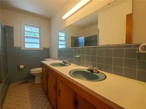 206 Dacus Dr, Williamston, SC 29697 photo 8