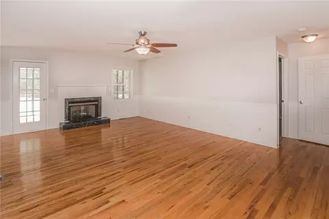 225 Cherokee Rd, Williamston, SC 29697 photo 5