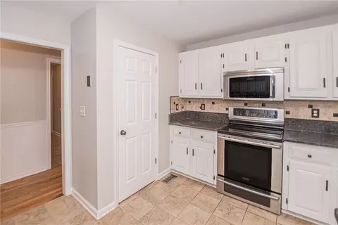 225 Cherokee Rd, Williamston, SC 29697 photo 11