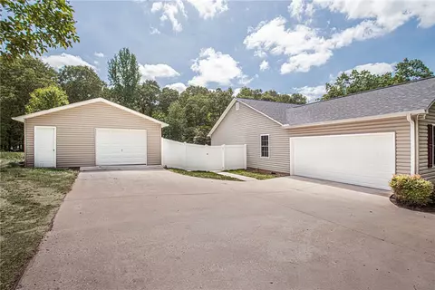 225 Cherokee Rd, Williamston, SC 29697 photo 27