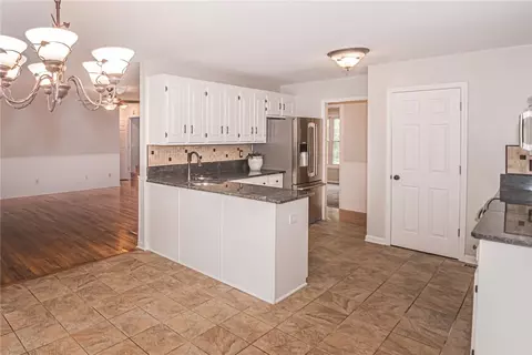 225 Cherokee Rd, Williamston, SC 29697 photo 7
