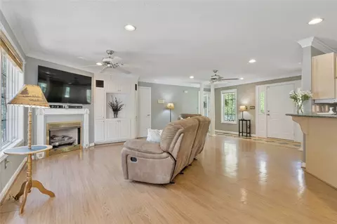 101 Wt Ln, Easley, SC 29640 photo 9