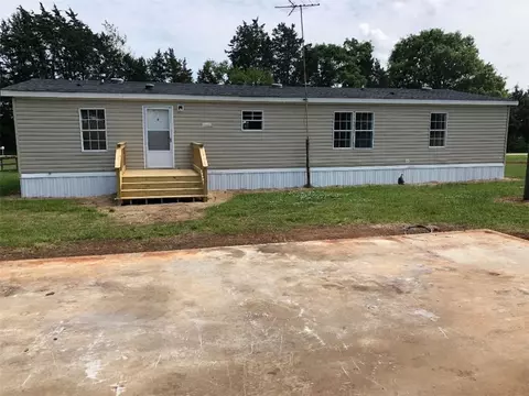 421 Williford Rd, Starr, SC 29684 photo 2