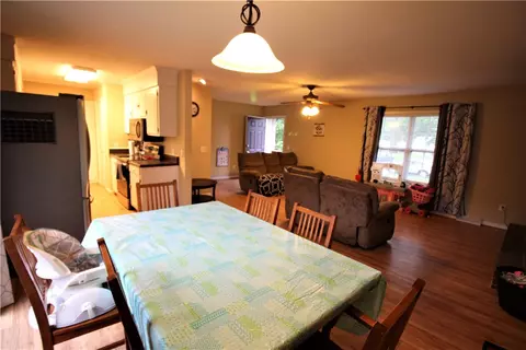 317 S Elm St, Pendleton, SC 29670 photo 7