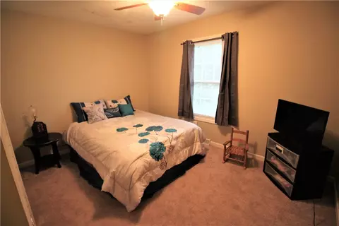 317 S Elm St, Pendleton, SC 29670 photo 12