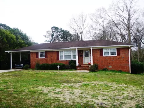 1012 Fairfield Dr, Anderson, SC 29621 photo 1