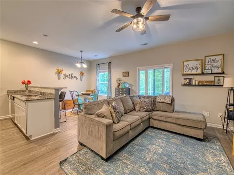 142 Heritage Place Dr, Pendleton, SC 29670 photo 9