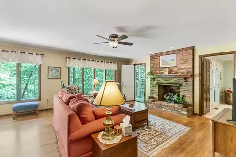 31 Commodore Dr, Salem, SC 29676 photo 6