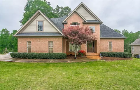 110 Barfield Dr, Easley, SC 29642 photo 1